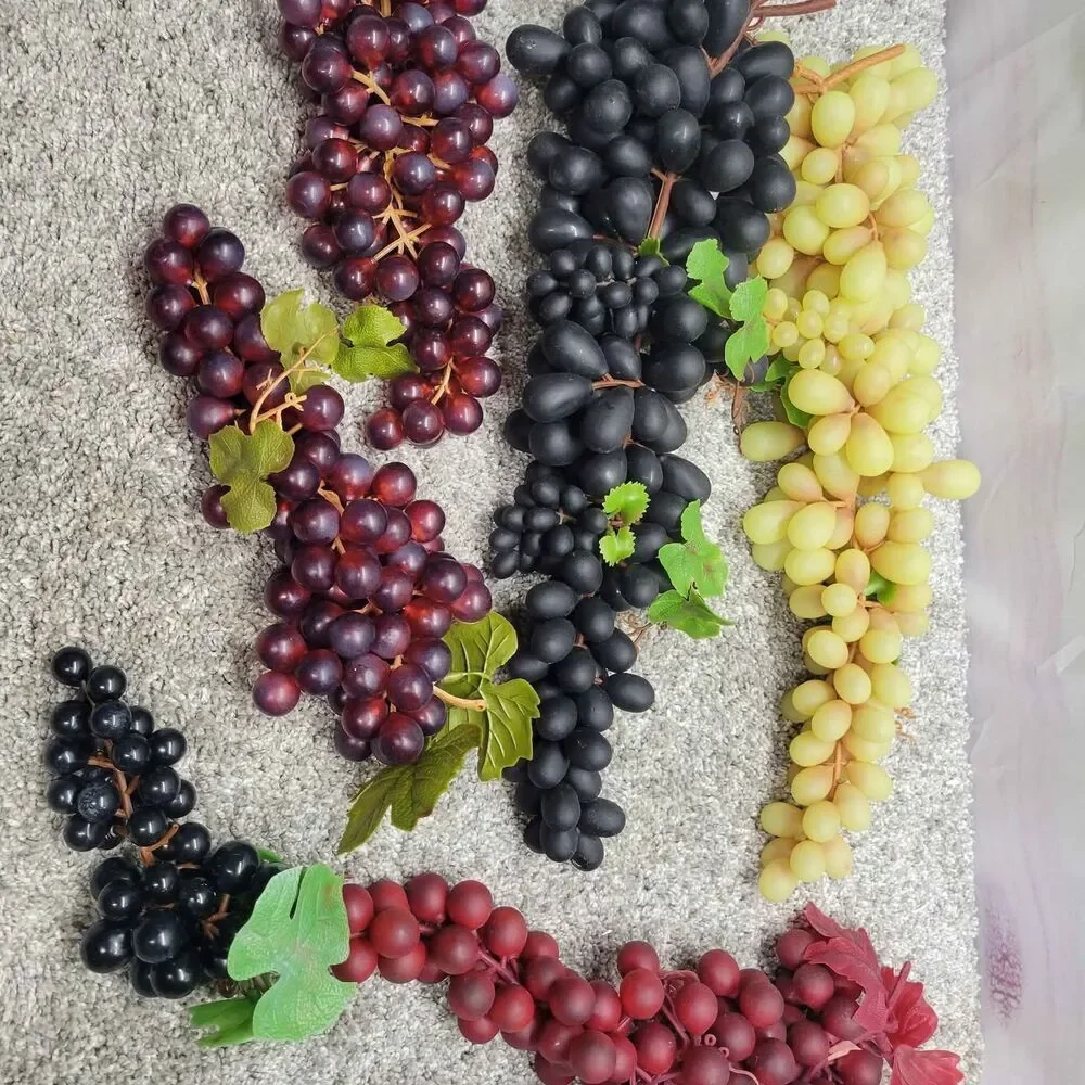 Lot of 6 Vintage Artificial  Rubber Grapes